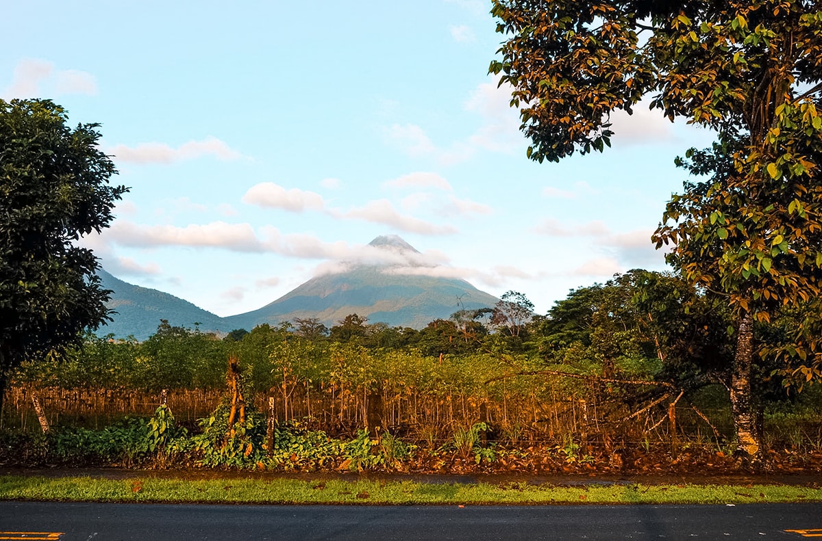 Exploring La Fortuna In Costa Rica | Travel Central America | La Fortuna | Zip line Costa Rica | Zip lining | Volcano | Rainforest | Backpacking Costa Rica | Hot pools | What to do | Where to sleep | Backpackers Wanderlust |