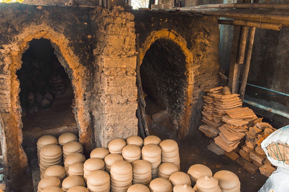ovens to cook the pottery in thanh ha pottery village