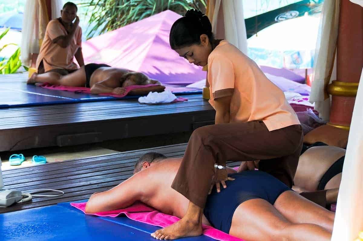 getting a massage in chiang mai during the chiang mai itinerary