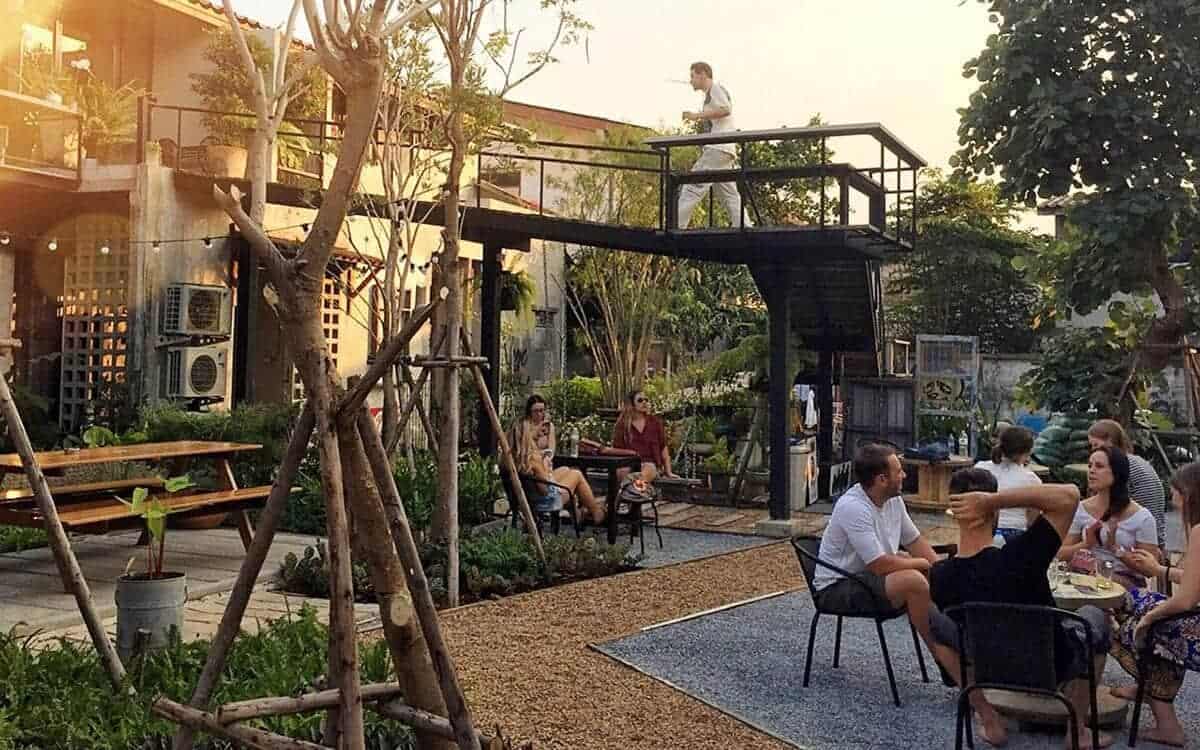 here hostel khao san road outdoor garden area