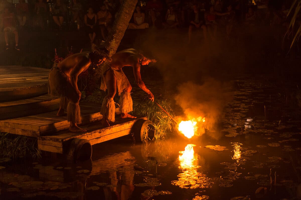 te vara nui cultural show in rarotonga