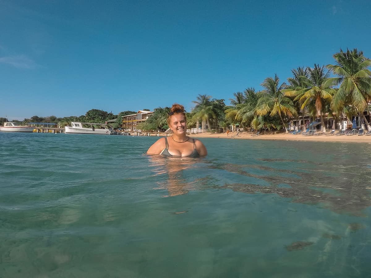 Snorkel The Blue Channel In Roatan: BEST TIPS [2026]