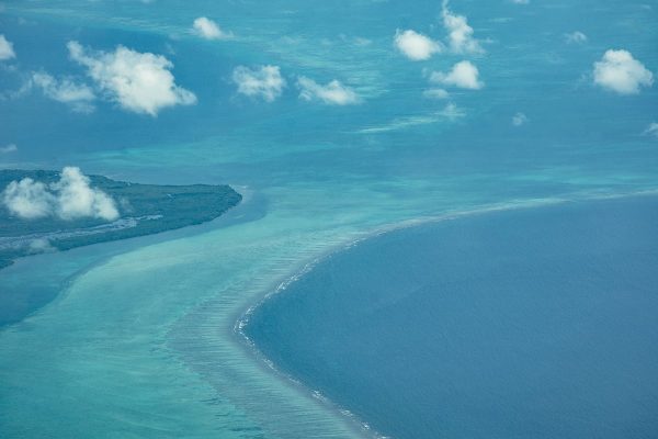 the incredible views of the ocean and reef while flying from roatan to belize