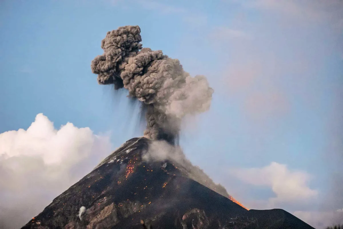 Acatenango Volcano Hike Difficulty: My Honest Experience 21 sunrise eruptions of volcano fuego
