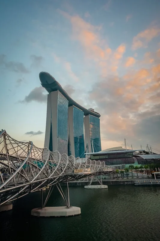 Spectra Light Show Singapore: Times, Best Views & Tips 17 Looking over to Marina Bay Sands and The Shoppes with the Helix Bridge in front